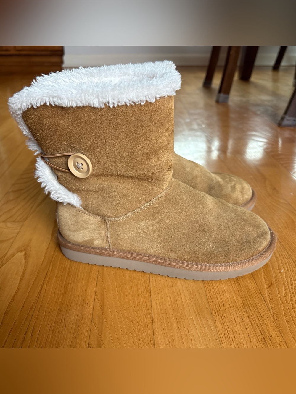 Koolaburra by UGG Kids Boots Girls Nalie Short Chestnut Brown Winter 4 5 Youth